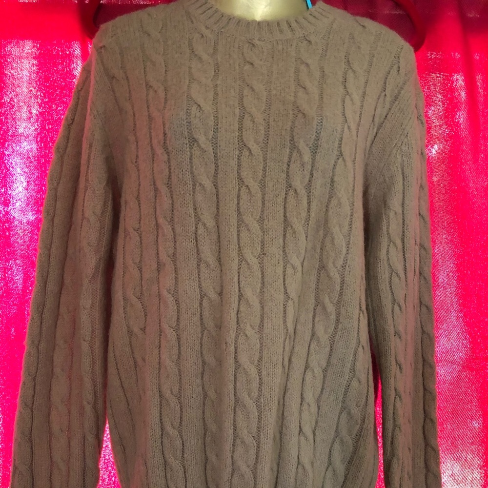 Virgin wool sweater